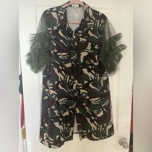 Wo wo Camouflage dress with frill sleeve